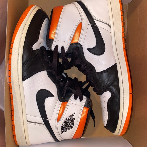 nike air jordan 1 retro high og electro orange
